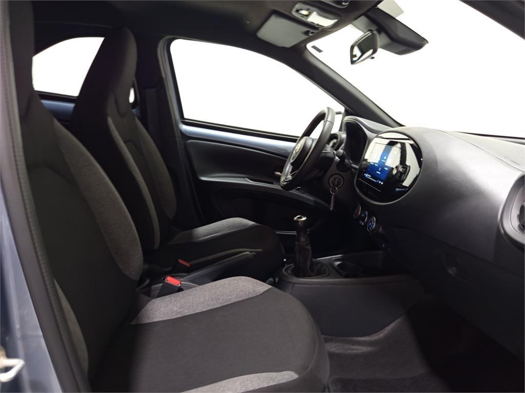 TOYOTA Aygo X Play MT