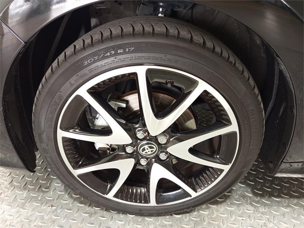 TOYOTA Yaris 5P Style 120H e-CVT