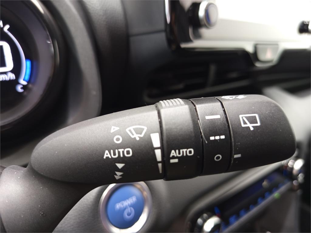 TOYOTA Yaris 5P Style 120H e-CVT