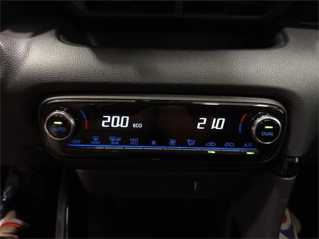 TOYOTA Yaris 5P Style 120H e-CVT