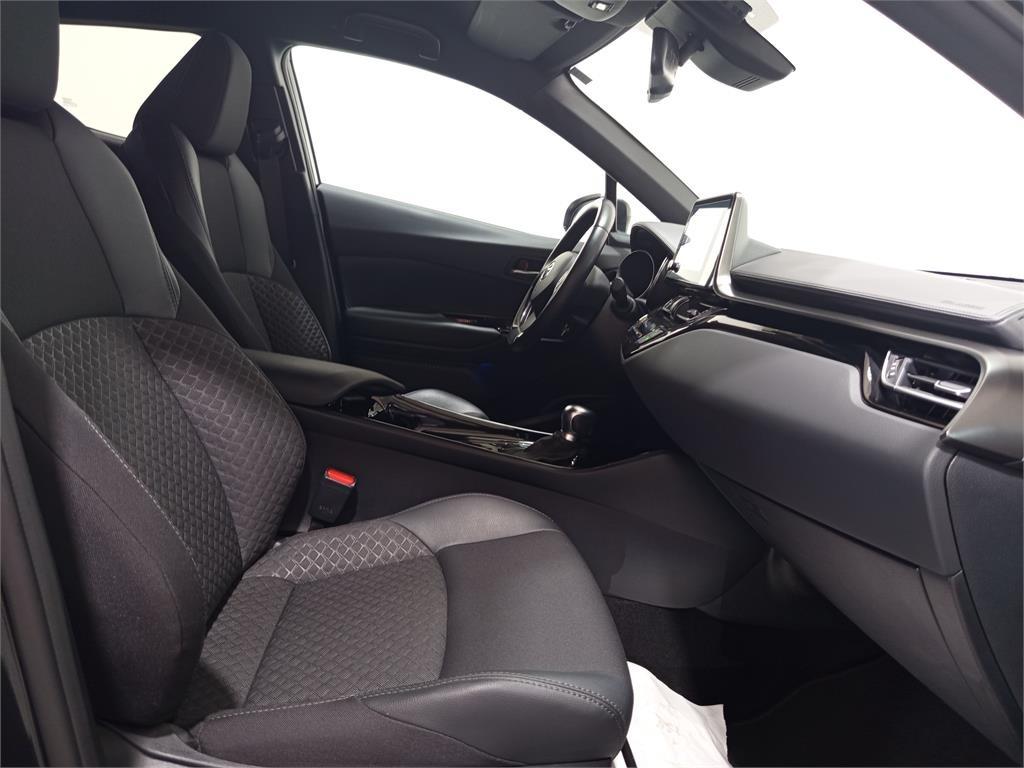 TOYOTA Toyota C-hr C-HR 180H Advance