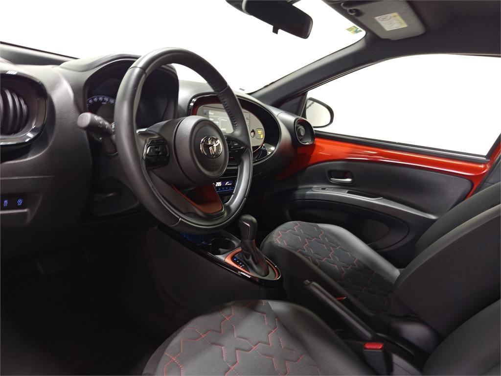 TOYOTA Aygo X Cross Trendy Edition