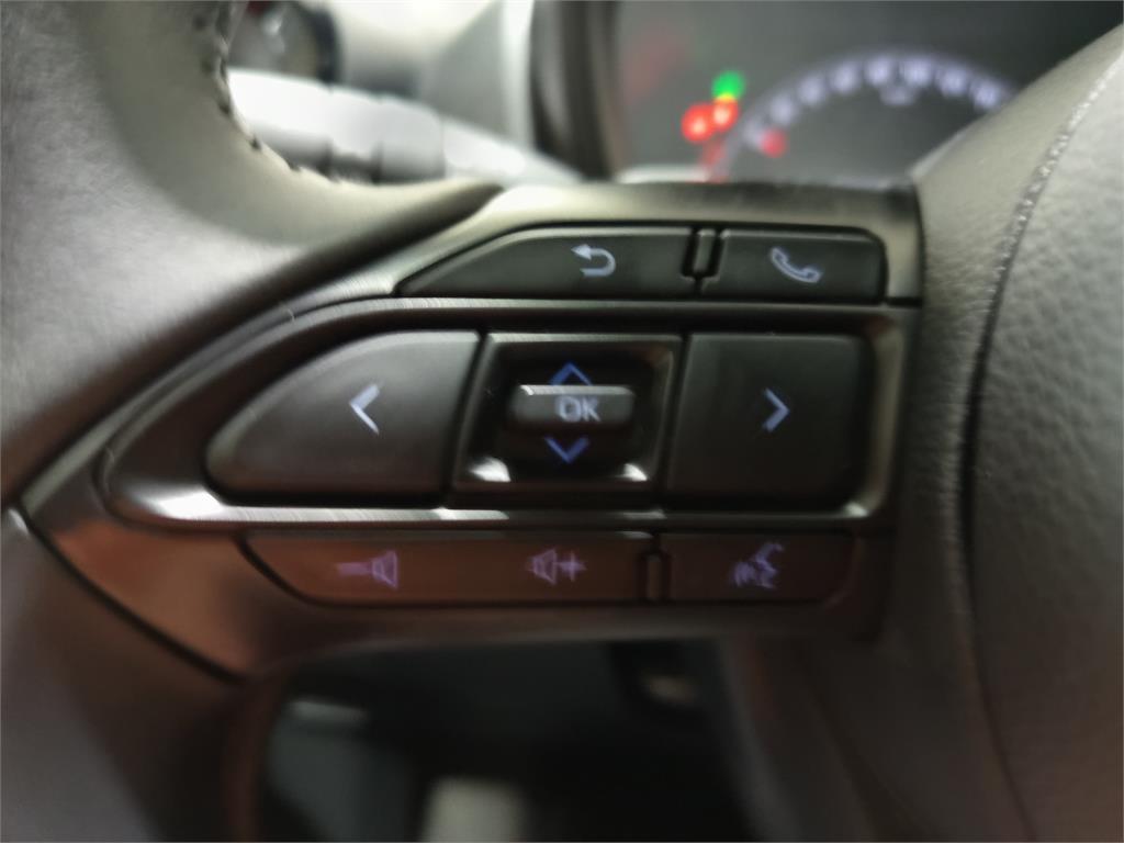 TOYOTA Aygo X Cross Trendy Edition