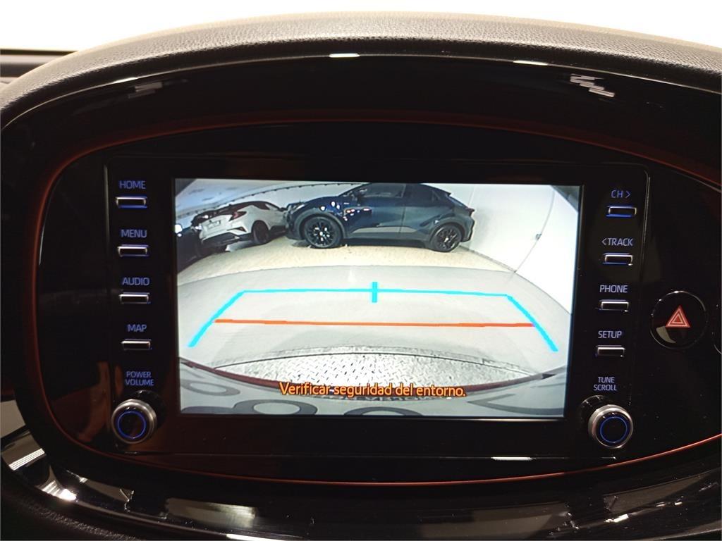 TOYOTA Aygo X Cross Trendy Edition