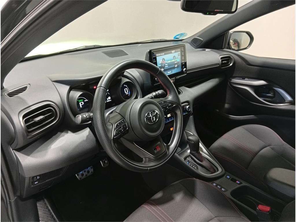 TOYOTA Yaris 120H 1.5 GR Sport