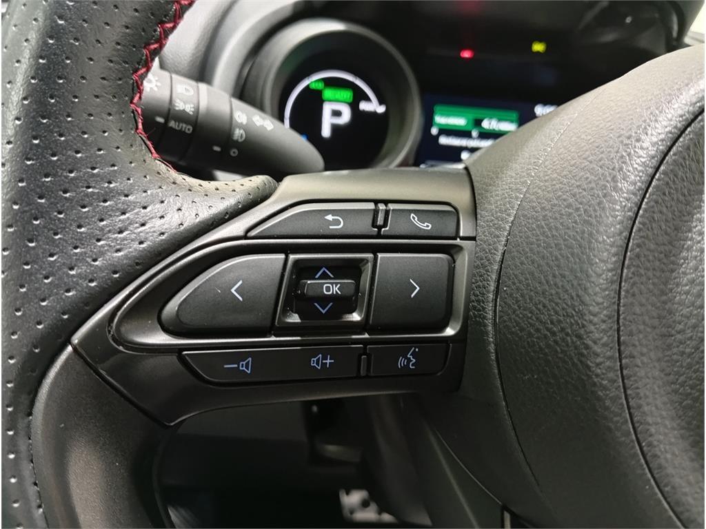 TOYOTA Yaris 120H 1.5 GR Sport