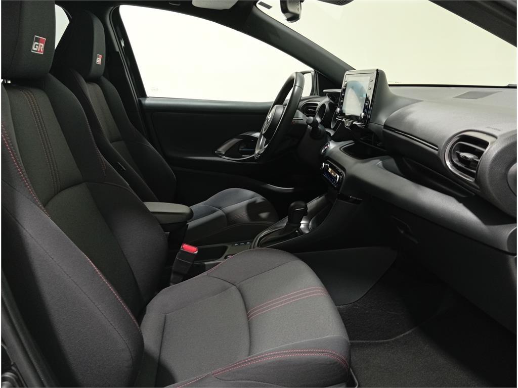 TOYOTA Yaris 120H 1.5 GR Sport