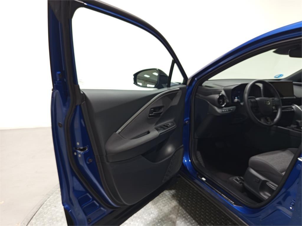 TOYOTA Toyota C-hr C-HR 220PH Advance