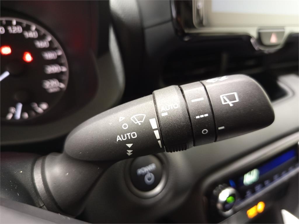 TOYOTA Yaris 120H 1.5 Active Plus