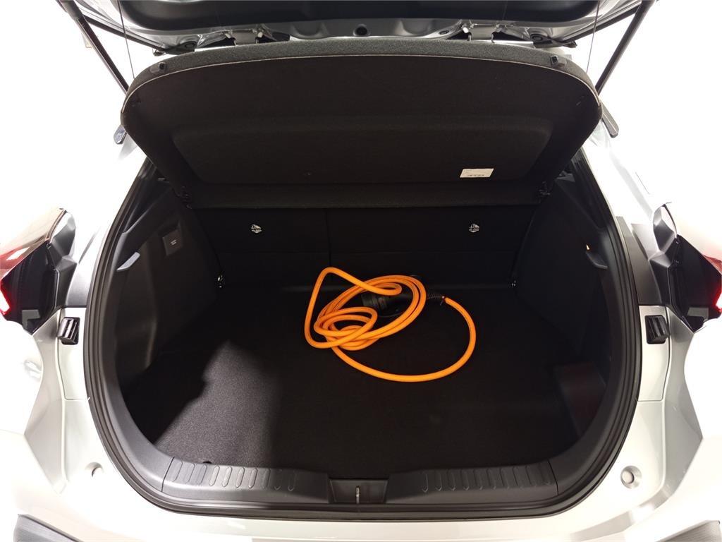 TOYOTA Toyota C-hr C-HR 220PH Advance