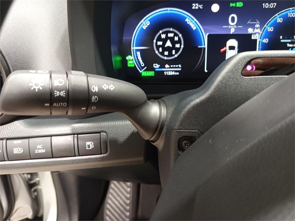 TOYOTA Toyota C-hr C-HR 220PH Advance