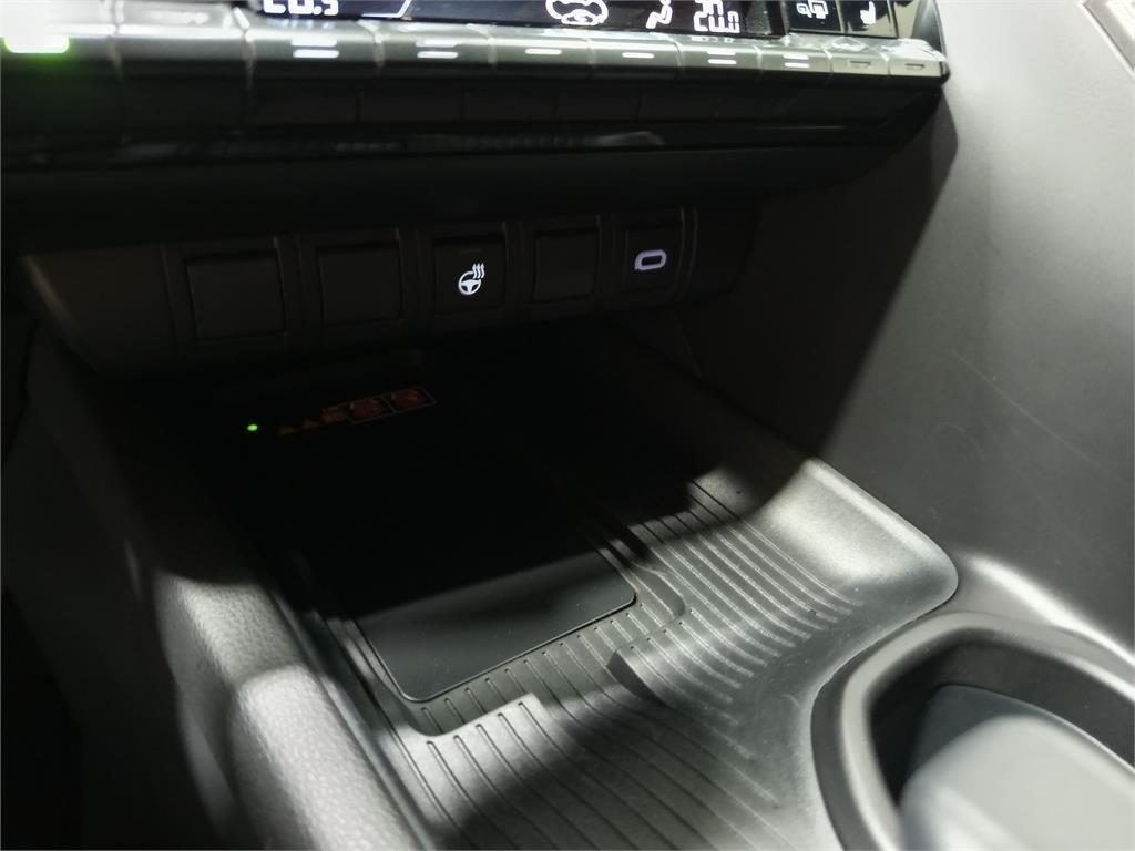 TOYOTA Toyota C-hr C-HR 220PH Advance