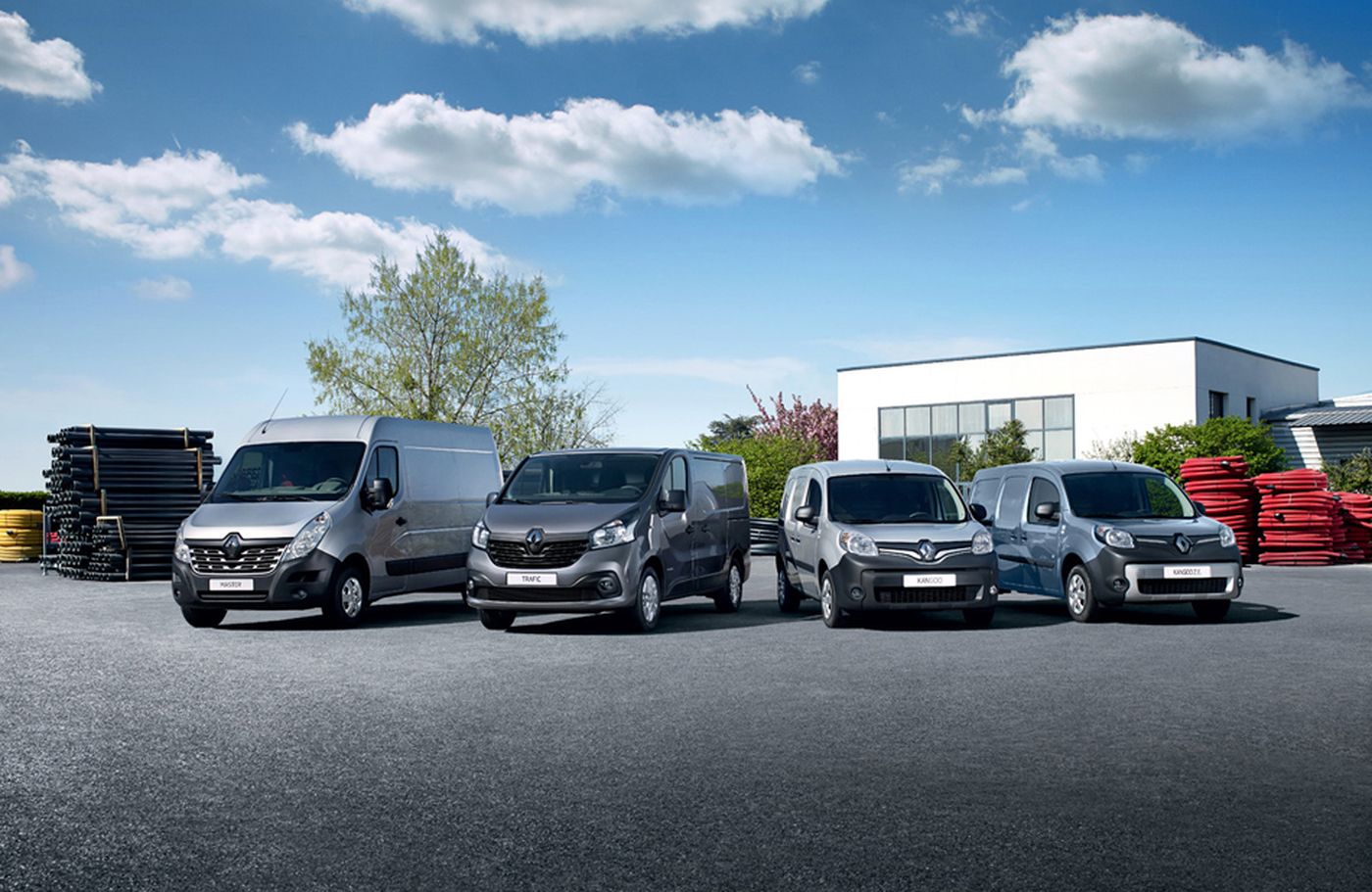 Llega a Alcalá de Henares la Caravana de vehículos adaptados de Renault