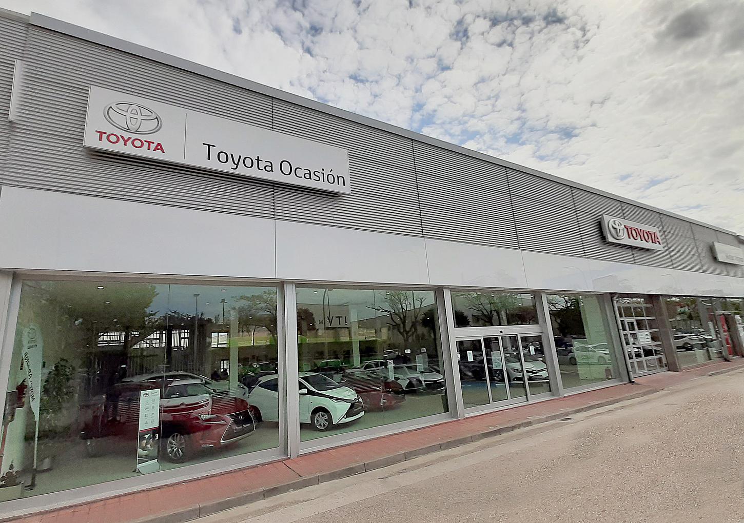 Nuevo centro Toyota ocasión Motor Arjona en Torrejón de Ardoz