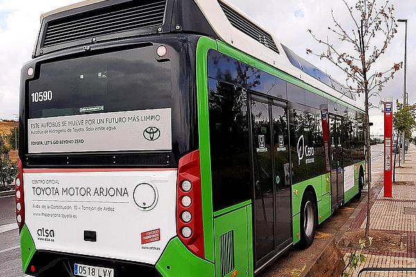 Toyota Motor Arjona, patrocinador de la primera línea de autobús urbano movido con hidrógeno de la Comunidad de Madrid que produce cero emisiones contaminantes